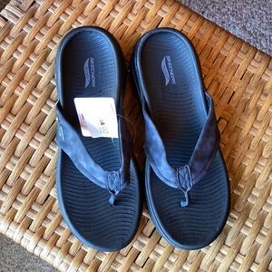 Sketchers ArchFit UltraGo Sandals